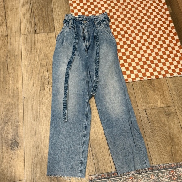 Abercrombie & Fitch Blue Flare Wide Leg Jeans Raw Hem 25 - Picture 1 of 3